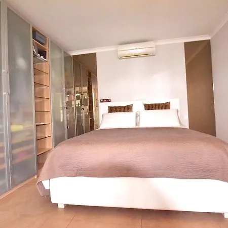 Apartamento Lovely Duplex In A Palace *