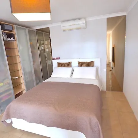 Lovely Duplex In A Palace Apartamento